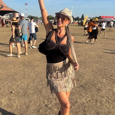Vitazka prvej série šou Farma Andrea Járová na svojom outfite vôbec nešetrila.Foto: diva.sk